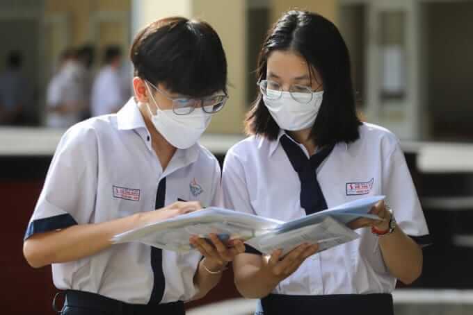 Schedule for paying university admission fees online in 2025