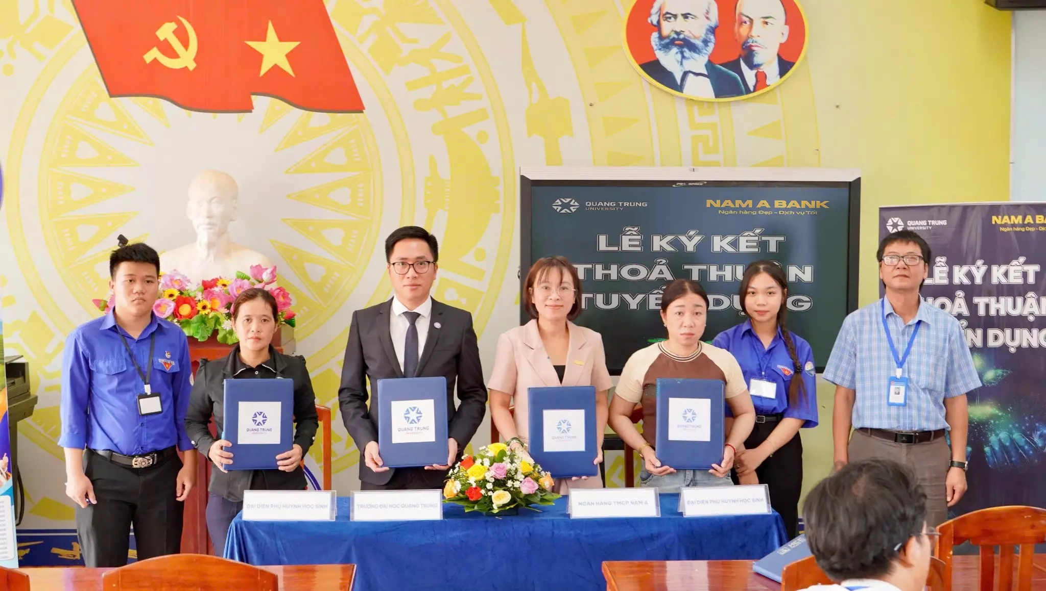 Học sinh lớp 12 được tuyển dụng ngay khi còn ngồi trên ghế nhà trường