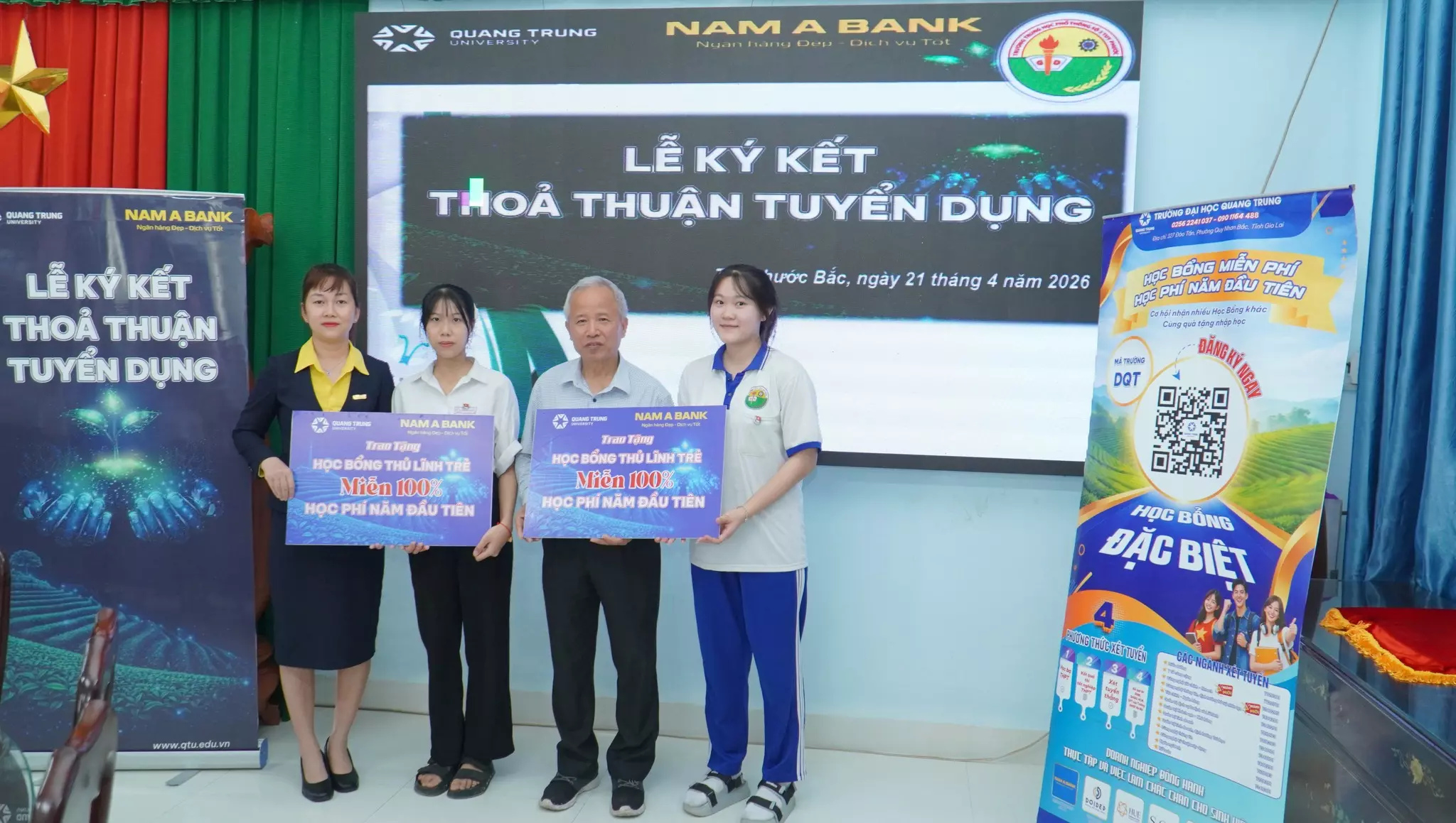 QTU phối hợp Nam A Bank trao cơ hội việc làm sớm cho học sinh THPT tại Gia Lai