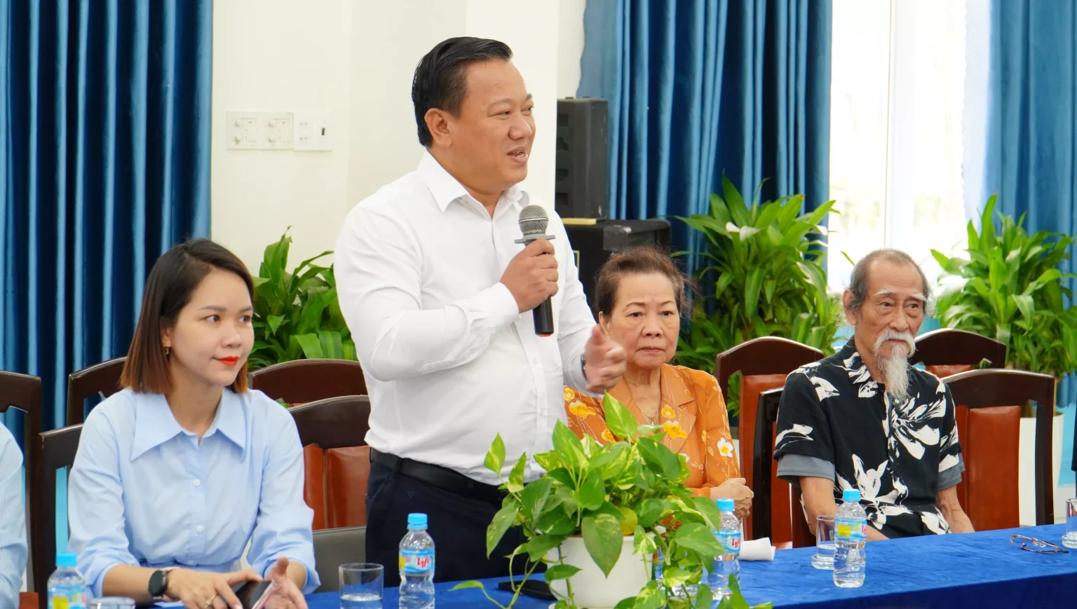 Talkshow “Từ giảng đường đến doanh nghiệp: Khoảng cách hay bước đệm”